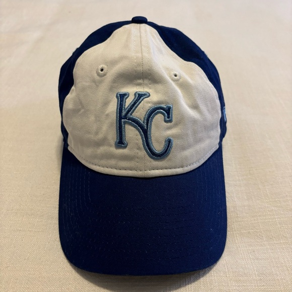 Women’s New Era Kansas City Royals Adjustable Hat - Picture 1 of 7